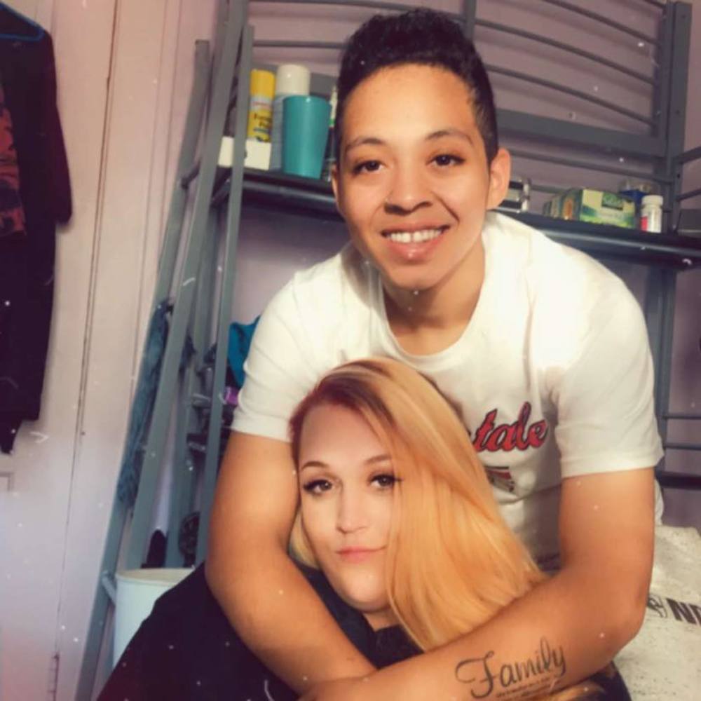 Meet your Posher, Auri